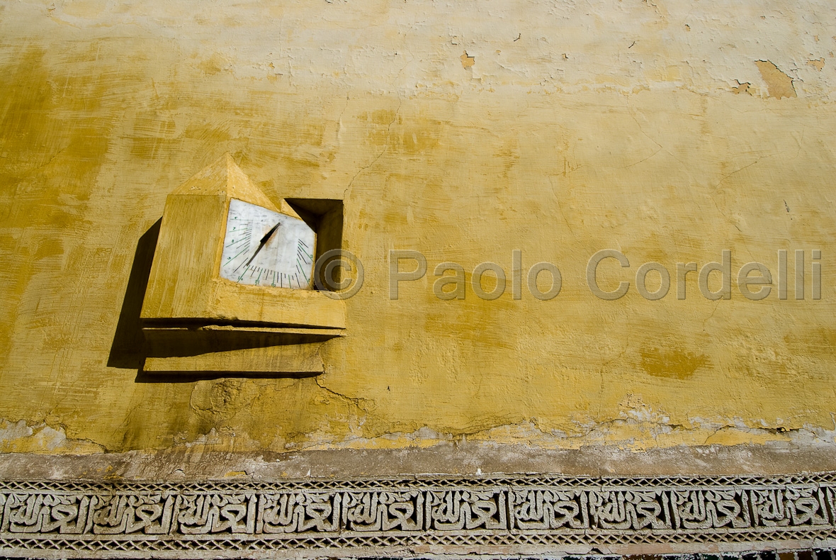 Meridian in Mausoleum of Moulay Ismail, Meknes, Morocco
 (cod:Morocco 41)